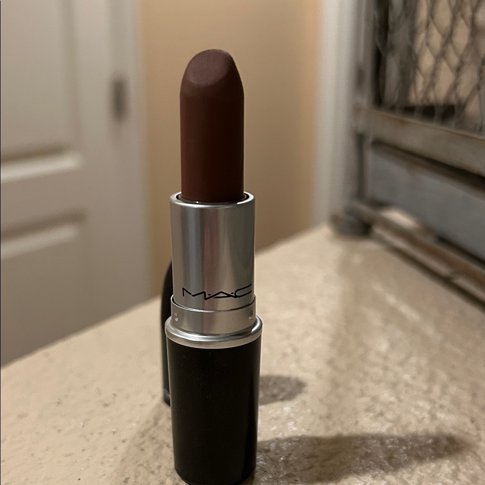 Mac Styled In Sepia - Picture 3 of 11